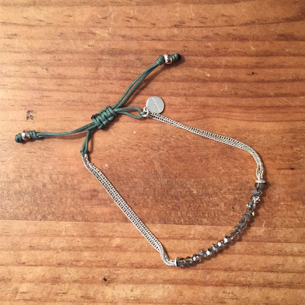 Tie bracelet